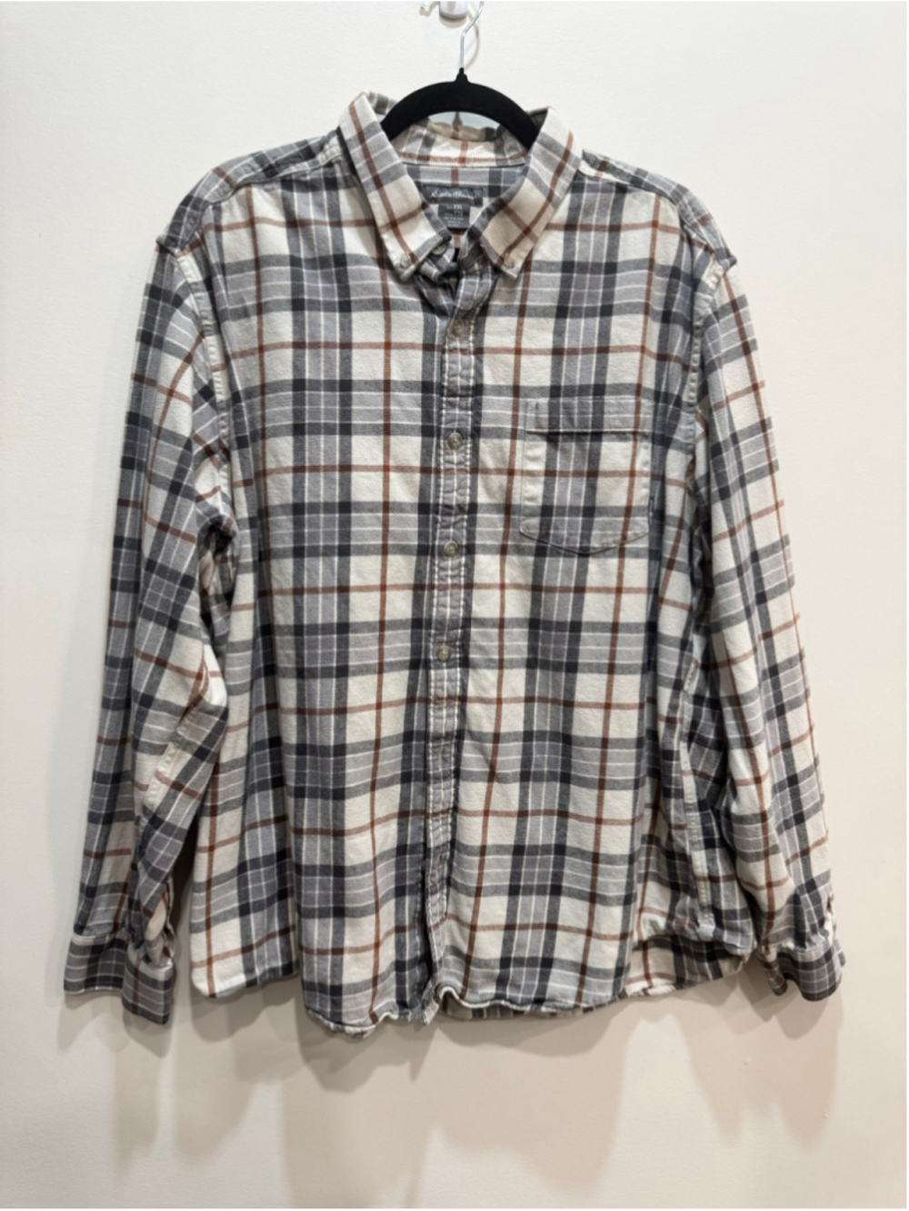 Men's Eddie Bauer Flannel Shirt XXL White Grey Plaid Button Down Outdoors Grunge